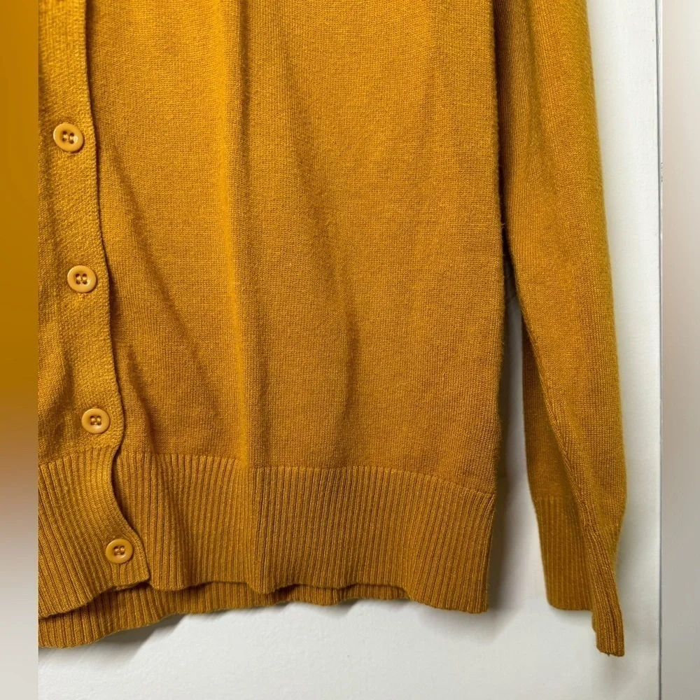 Cielo Mustard Yellow Button Front Long Sleeve Cardigan Sweater Size Large